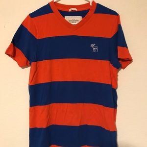 Abercrombie & Fitch V-Neck